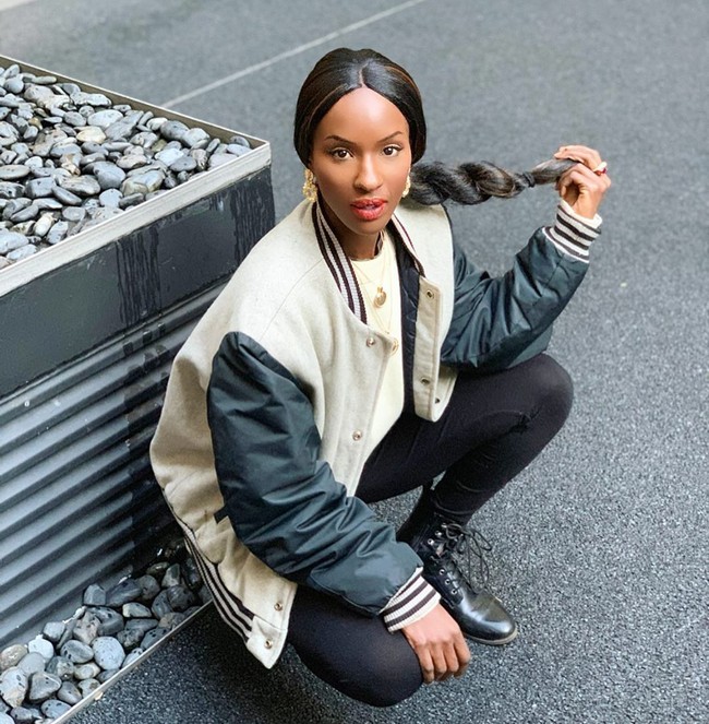 Meskipun saya tahu ini aturan yang tepat, tapi tidak bisa membantu mereka, membuat saya seperti orang yang jahat. Itu bertentangan dengan intuisi saya sebagai perawat dan naluri sebagai manusia, ujar Sarah.  Foto: dok. Instagram @sarah.mulindwa