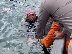 Cerita 2 Anggota TNI AU Evakuasi Pilot Pesawat Jatuh di Danau Sentani