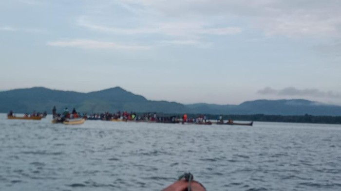 Proses Pencarian Pesawat MAF yang Jatuh di Danau Sentani Papua