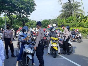 Pelonggaran PSBB Bikin Nakes Surabaya Pesimis soal Penurunan Kasus Corona