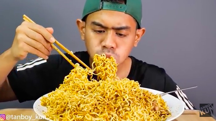 Tanboy Kun sahur mie instan Afrika