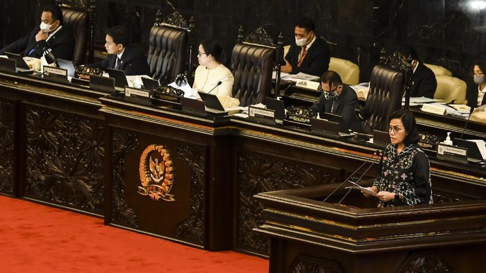 DPR RI menggelar rapat paripurna terkait Perppu Nomor 1 Tahun 2020 atau Perppu Corona. Paripurna DPR setuju Perppu Corona disahkan menjadi undang-undang (UU).