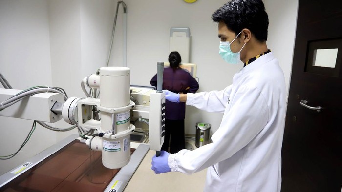 Prodia menyediakan pemeriksaan SARS-CoV-2 RNA dengan metode real-time RT-PCR (PCR COVID-19) yang mendeteksi 3 (tiga) target gen sekaligus yaitu Gen E, N, dan RdRP sesuai dengan protokol yang ditetapkan World Health Organization (WHO)