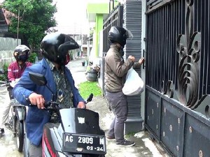 Ini Suka Duka Tiga Mahasiswa Jakarta Jadi Relawan Corona di Kota Blitar