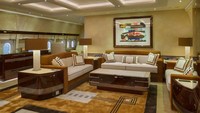 Inilah ruang inti dari pesawat: salon! Salon ini memiliki tiga sofa yang bagus untuk pertemuan atau sekadar bersantai. Istimewa/Dok. Boredpanda/albertopinto.