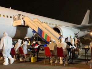 Tiba di Indonesia, WNI dari Bangladesh Langsung Dibawa ke Asrama Haji