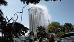 Gedung-gedung Tinggi di Surabaya juga Disemprot Disinfektan