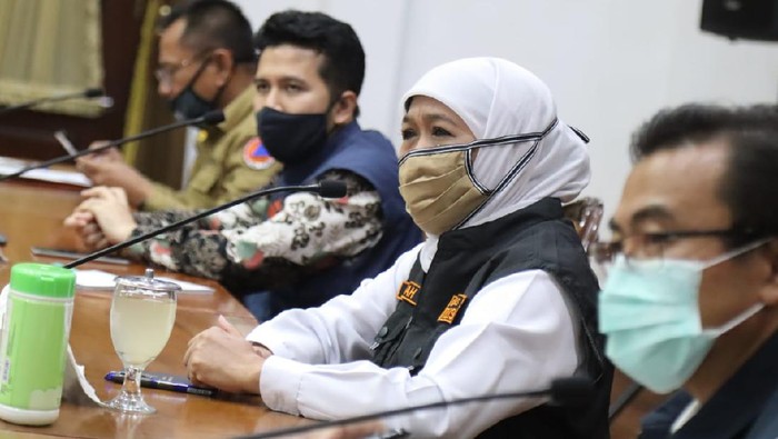Gubernur Jawa Timur Khofifah jumpa pers di grahadi