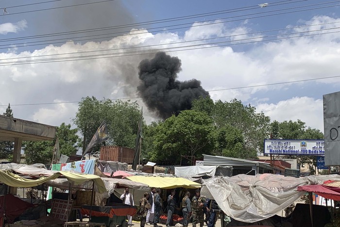 Sekelompok orang bersenjata menyerang sebuah rumah sakit di Kabul, Afghanistan. Penyerangan terjadi saat orang-orang tengah berpuasa, Selasa, 12 Mei 2020.