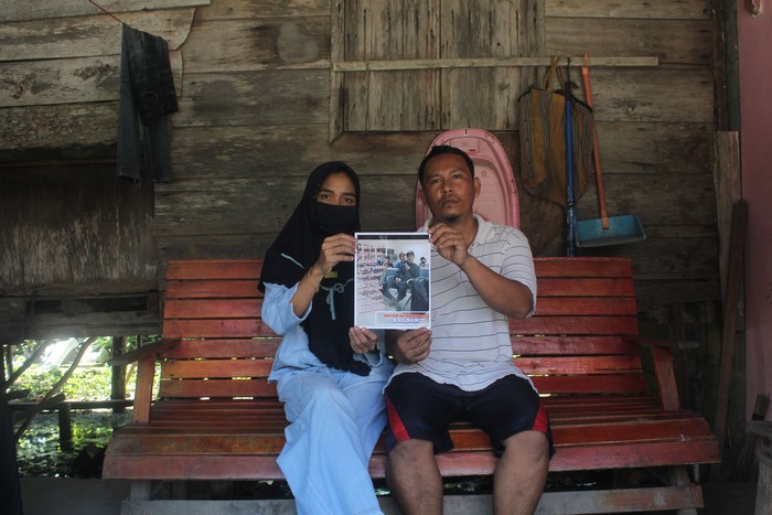 Potret Pilu Keluarga WNI ABK yang Dilarung ke Laut Kabar ABK Indonesia yang mengalami perbudakan di kapan China menjadi perbincangan hangat Internasional. Ditemui di kediamannya, begini cerita para keluarga.