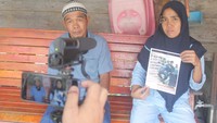 Tiga orang dikabarkan meninggal di kapal dan jenazah ketiganya dilarung ke laut. Ketiganya ialah Sefri (24), Ari (24) dan Al Fattah (19). Ditemui di kediaman Sefri dan Ari yang berada di Sumatera Selatan, para keluarga pun menceritakan kisah pilu mereka. 