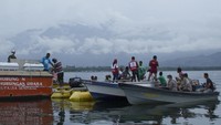 Pesawat perintis dengan nomer penerbangan PK-MEC tujuan Distrik Mamit, Kabupaten Tolikara, Papua jatuh di perairan danau Sentani sekitar pukul 6.29 WIT.