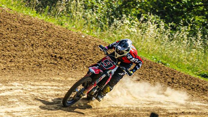 Danilo Petrucci Rider Ducati, Danilo Petrucci, girang bukan main karena bisa naik motor lagi. Dia sudah lama tak mengendarai motor.