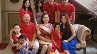 Okan termasuk sosok yang dekat dengan keluarga, kumpul bersama keluarga di momen spesial, jadi agenda wajib Okan.  Foto: instagram @okankornelius
