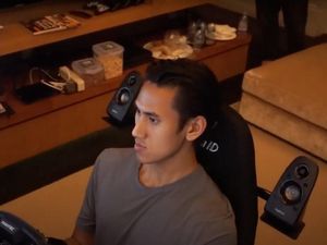 Sean Gelael Silaturahmi Lewat Balapan Virtual