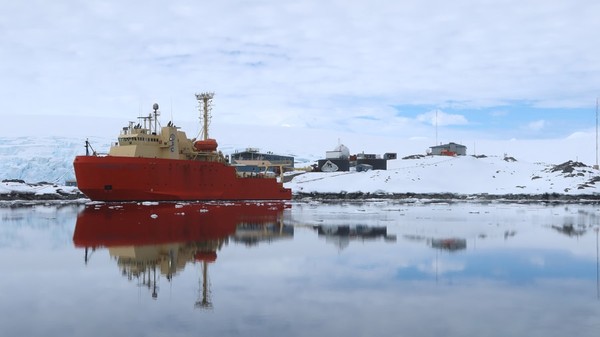 Menurut International Association for Antarctica Tour Operators, sekitar 56.168 wisatawan mengunjungi benua itu selama musim kunjungan di tahun 2018 hingga 2019. Ada peningkatan kunjungan sebesar 40% pada tahun sebelumnya. Menurut International Association for Antarctica Tour Operators, sekitar 56.168 wisatawan mengunjungi benua itu selama musim kunjungan di tahun 2018 hingga 2019. Ada peningkatan kunjungan sebesar 40% pada tahun sebelumnya.