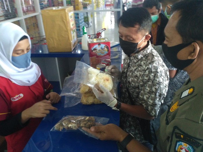 Petugas temukan mamin tak layak konsumsi