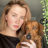 Namun, karier Ireland sempat terhenti karena masuk rehabilitasi. Namun, ia kembali bangkit lagi. (Foto: Instagram/@irelandbasingerbaldwin)