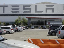 Produsen Mobil Listrik AS Pesaing Tesla Berguguran