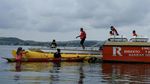 Petugas Gabungan Cari Bangkai Pesawat yang Jatuh di Danau Sentani