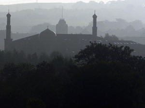 Imbau Tidak ke Masjid, Imam Khotbah dan Doa Lewat Media Sosial