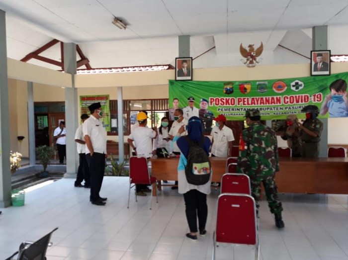 Petugas melakukan tracing kontak erat pasien positif