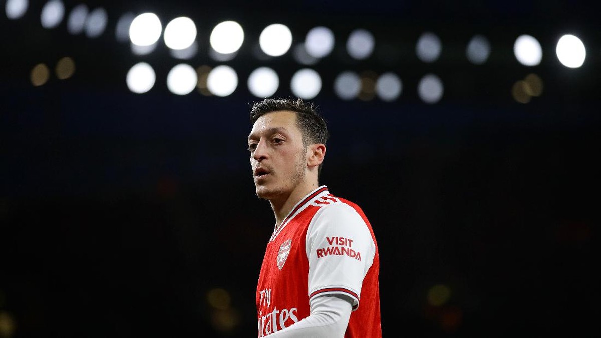 Klub Ini Janjikan Mesut Oezil Jadi Pangeran Arab (Foto: Getty Images/Richard Heathcote)