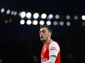 Klub Ini Janjikan Mesut Oezil Jadi Pangeran Arab
