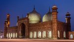 Menelisik Sisa Kejayaan Masjid Badshahi, Masjid Terbesar di Dunia