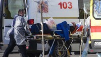 Otoritas Rusia juga melaporkan bahwa total 43.512 pasien virus Corona telah dinyatakan sembuh, dengan sedikitnya 3.711 pasien dipulangkan dari rumah sakit dalam sehari. AP Photo/Pavel Golovkin.