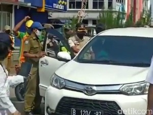 Viral Pria di Bekasi Cekcok-Dorong Petugas Gegara Ditegur soal Masker