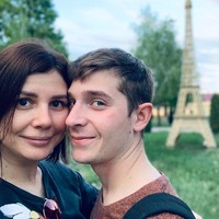 Selebgram asal Rusia, Marina Balmasheva, menjadi kontroversi dan mendapat banyak hujatan setelah dirinya mengumumkan akan segera menikah dengan anak tirinya yang berusia 15 tahun lebih muda. Keduanya juga dikabarkan telah merencanakan untuk memiliki anak. Foto: Instagram @marina_balmasheva