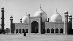 Menelisik Sisa Kejayaan Masjid Badshahi, Masjid Terbesar di Dunia