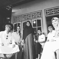  Keduanya menjalin hubungan asmara selama tiga tahun. Meskipun sempat menjalani hubungan jarak jauh antara Hamburg dan Lombok, baik Elan dan Jasmine bisa mempertahankan kisah cintanya hingga ke jenjang pernikahan. Foto: dok. Instagram @elan.zack