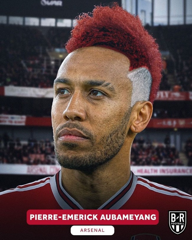 Pria dengan rambut merah putih tentu bukan pemain timnas Indonesia. Dia Pierre-Emerick Aubameyang, pria Prancis yang bermain untuk Arsenal. (Foto: Instagram/ @brfootball)