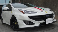 Secara umum desain fascia depan telah dirancang ulang seperti kepunyaan Portofino. Bumper depan kini punya intake udara yang lebih besar yang dibalut dengan  grill hitam, membuat penampilan Prius lebih agresif dengan lampu yang lebih sipit.  Foto: caesar.jp.en
