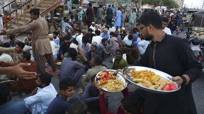 Seperti Ini Suasana Buka Puasa di Pakistan