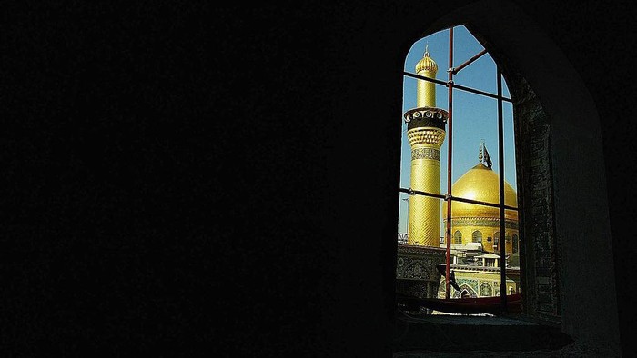Masjid-masjid dibangun megah di berbagai negara. Meski arsitekturnya beda, namun ada sejumlah masjid yang memiliki kesamaan kubah yang berwarna emas.