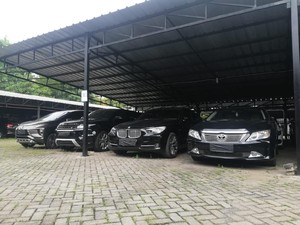 Bukan Cuma Kelas Menengah, Banyak Mobil Mewah Juga Digadaikan