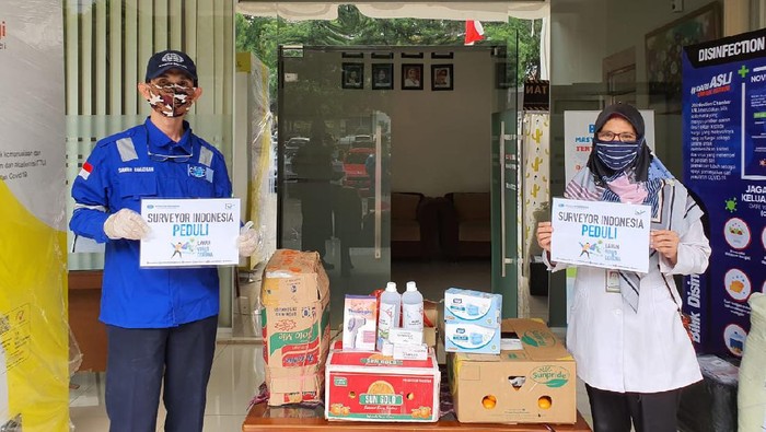 Surveyor Sebar APD hingga Masker ke RS Buat Perangi Corona