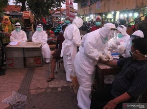 50 Pedagang dan Buruh Pasar Keputran Jalani Rapid Test, Hasilnya?