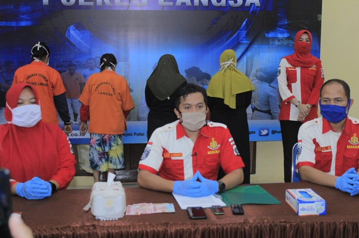 Polisi merilis kasus muncikari prostitusi di Aceh. (Dok Polres Langsa)