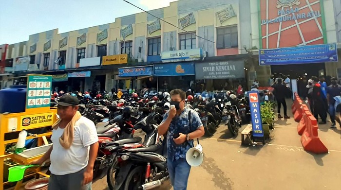 Suasana Pasar Palabuhanratu