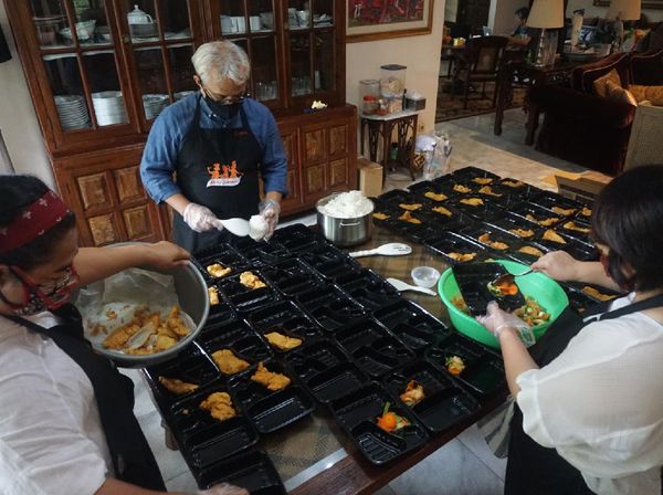Donasi Paket Makanan Untuk Tenaga Medis