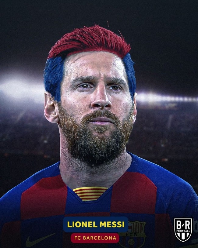 Rambut belang merah-biru Messi mirip banget sama tampilan Barcelona yang dipakainya.  (Foto: Instagram/ @brfootball)