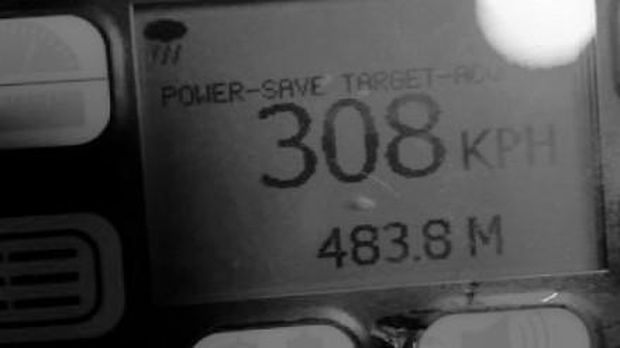 Mobil Mercy dibawa ngebut 308 km/jam