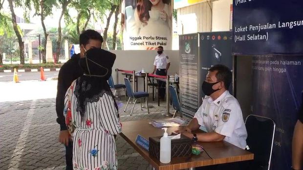 Suasana Stasiun Gambir pada Kamis, 14 Mei 2020 pagi