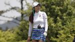Aksi Pegolf Wanita Korsel Saat Bertanding di Tengah Pandemi
