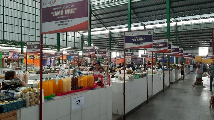 pedagang di Pasar Klojen, Kota Malang
