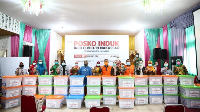 Pemkot Makassar menerima bantuan APD, masker, tisu disinfektan, hingga kantong mayat untuk 47 puskesmas (dok. Istimewa)